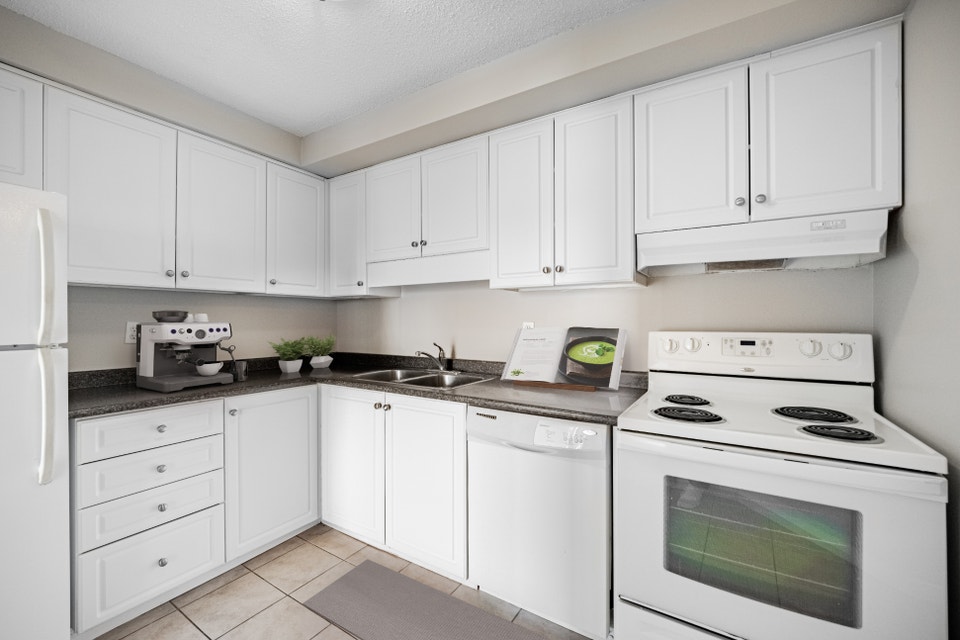 3 bedroom apartment for rent - The Solarus Apartments - A/C, Gym 3