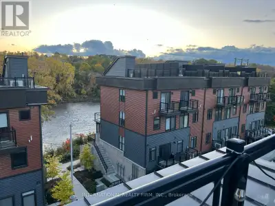 A clean and beautiful townhouse located on the banks of Grand River in Paris, Ontario. It is a two-s...
