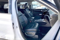 2.3 L 4 Cyl Engine Vehicle Options: Leather Interior, Sunroof, Wireless Charging, Blind Spot Monitor... (image 6)