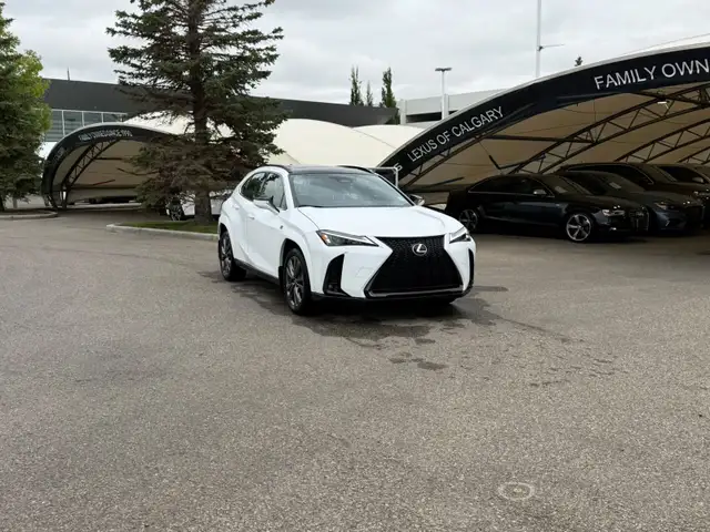 2025 Lexus UX 300h LEXUS CERTIFIED PRE-OWNED/ LOW MILEAGE/ HY...