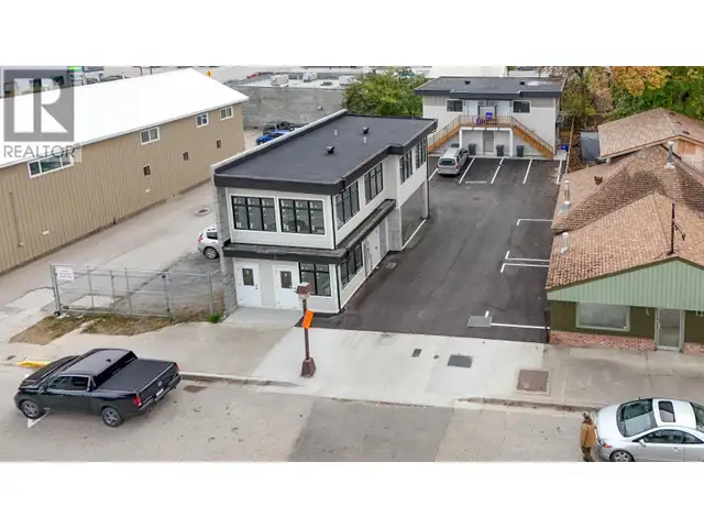 704 Cliff Avenue Enderby, British Columbia in Commercial & Office Space for Rent in Prince Rupert - Image 24