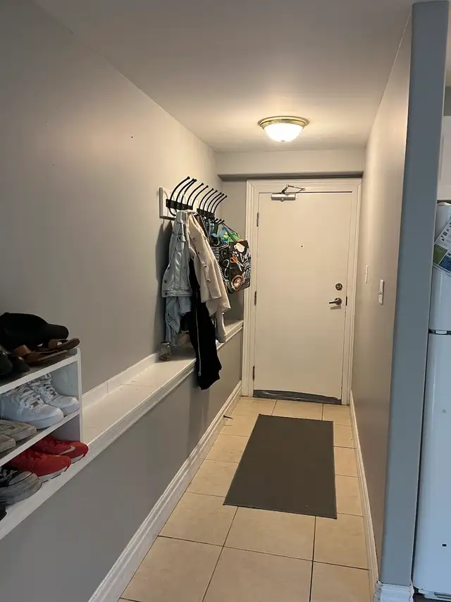 1166-3 Wellington St - Sept 1 - 3 BR - $999 Each - Heat Inc!62864751807489122