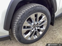 KBB.com Best Resale Value Awards. This Toyota RAV4 boasts a Regular Unleaded I-4 2.5 L/152 engine po... (image 9)