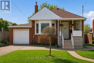 Welcome to this beautifully updated, freshly painted, brick bungalow on a quiet cul-de-sac in Hamilt...