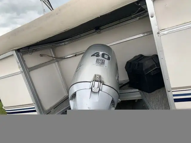 2001 Monark Sun Spa Monark with 40HP Honda in Powerboats & Motorboats in Sault Ste. Marie - Image 7