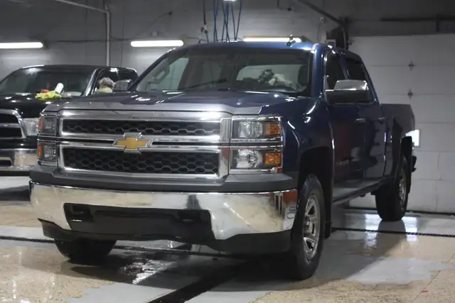 2015 Chevrolet Silverado 1500 LT in Cars & Trucks in City of Montréal - Image 4