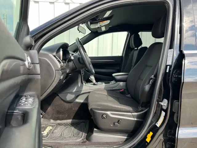 2018 Jeep Grand Cherokee Laredo AWD | Command Start | Reverse Ca5484076805082419218