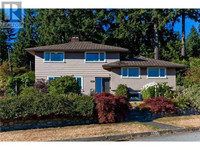 540 HERMOSA AVENUE North Vancouver, British Columbia