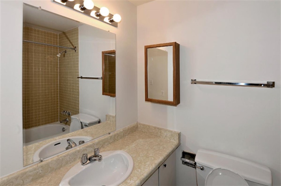 2 Bed Near Algonquin College 3