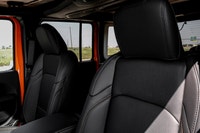 This Jeep Wrangler has a strong Regular Unleaded V-6 3.6 L/220 engine powering this Automatic transm... (image 9)