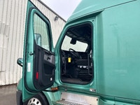 2020 FREIGHTLINER T12664ST;Heavy Duty Trucks - Conventional Truck w/ Sleeper Penske Location 525 MAC... (image 8)