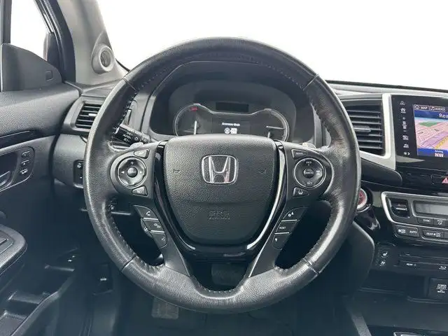 2017 Honda Pilot Touring in Cars & Trucks in Calgary - Image 17