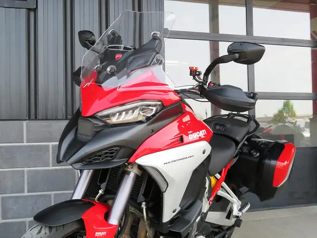 2022 Ducati Multistrada V4S Ducati Red / Forged Wheels in Sport Bikes in Cambridge - Image 10