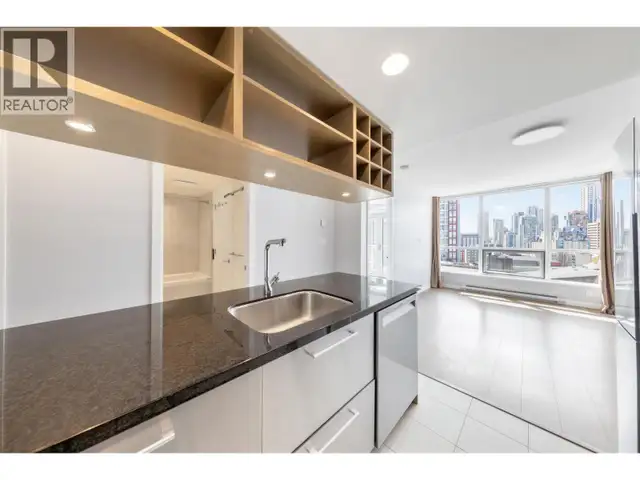 907 833 SEYMOUR STREET Vancouver, British Columbia in Condos for Sale in Vancouver - Image 5