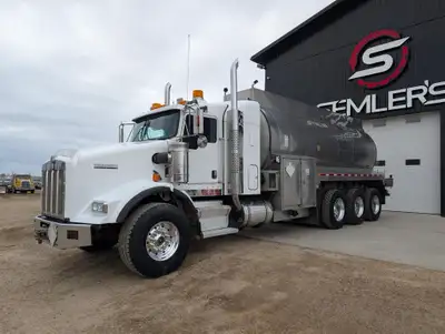 1 Owner!! 2007 Kenworth T800 Tri Drive Tanker Truck LAZER INOX TC407 Stainless 22,000L KMS: 615,008...