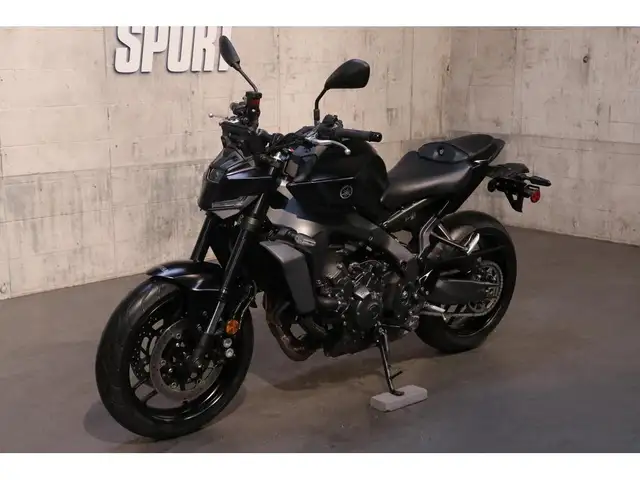 2024 Yamaha MT-09 in Sport Touring in Ottawa - Image 3