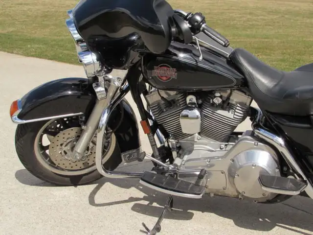 2004 Harley-Davidson FLHT - Electra Glide 61,000 KM New Cam Tens in Sport Touring in Leamington - Image 20