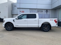 CLEAN CARFAX ONE OWNER, Heated and Cooled Front Seats, 360 Camera, PANORAMIC SUNROOF, Front and Rear... (image 1)