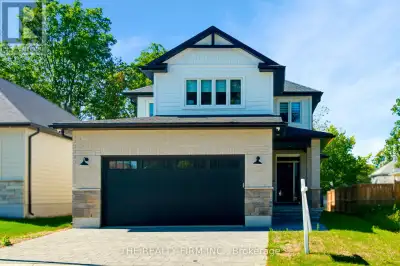 Discover the charm of Mount Brydges with Turner Homes' stunning new build, The Montana. This elegant...