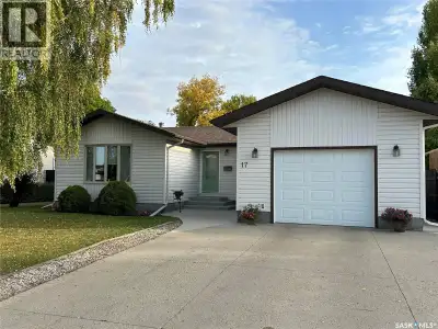 Located in a highly desirable area of Humboldt, this well-maintained bungalow offers 1,432 sq. ft. o...