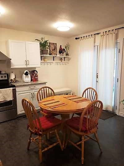 Charming 1 Bed + Den, East Barrie 4