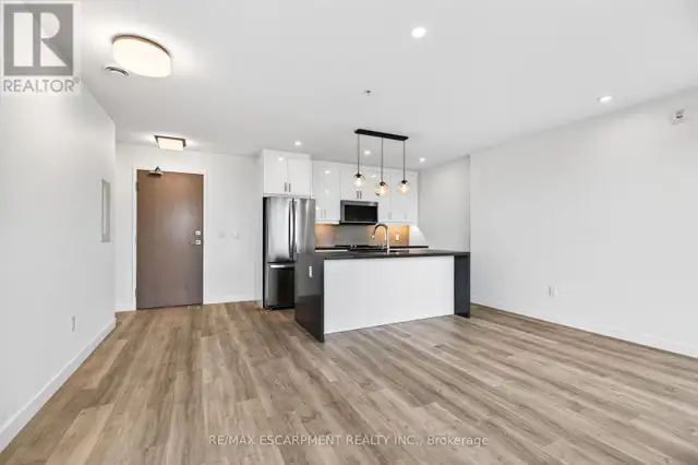 506 - 479 CHARLTON AVENUE Hamilton (Stinson), Ontario in Condos for Sale in Oakville / Halton Region - Image 5