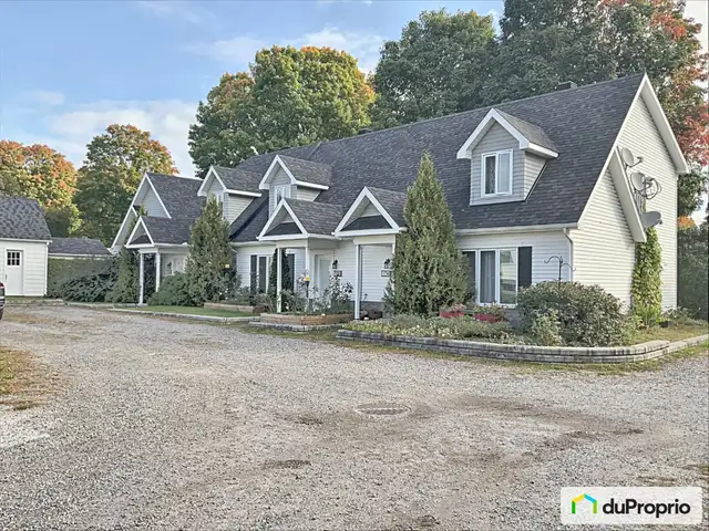 $329,000 - Townhouse for sale in Papineauville63008313350913124