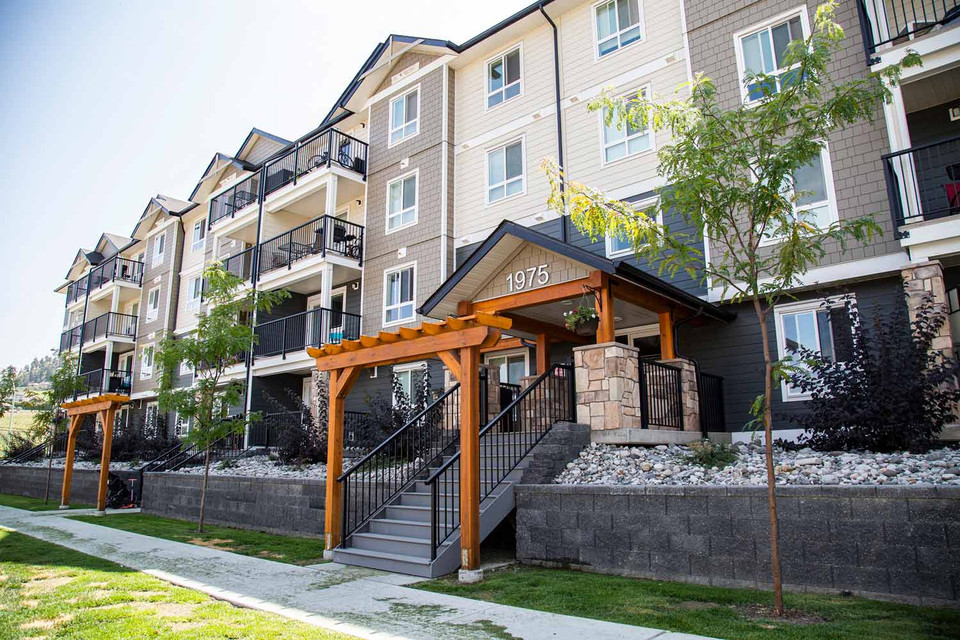 Pet-Friendly Two Bedroom Two Bath with In-suite Laundry for Rent in Long Term Rentals in Kelowna