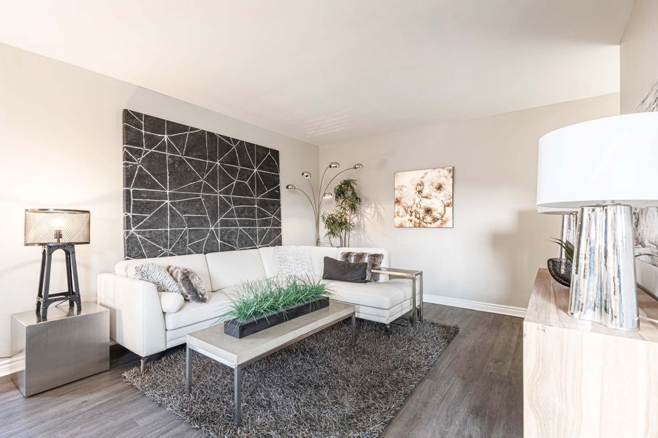 One Bedroom Apartment in Downtown London - Steps from Richmond 2