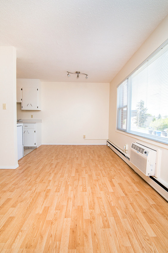 CALLING ALL STUDENTS! in Long Term Rentals in Prince Albert - Image 4