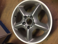 BMWx5  E53 rim great condition 