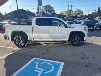 AT4 3.0L Duramax diesel, 20 inch wheels, Heated and cooled leather seats! Capable on road, relentles... (image 5)