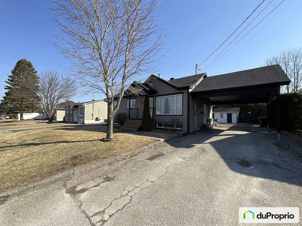 $445,000 - Bungalow for sale in Sherbrooke (Fleurimont) — photo 2