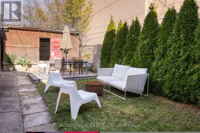 38 HALTON STREET Toronto (Trinity-Bellwoods), Ontario in Houses for Sale in City of Toronto - Image 35