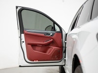 This 2023 Porsche Macan is a local Ontario vehicle with a clean Carfax report. Equipped with the hig... (image 9)