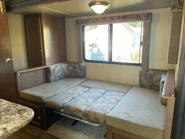 2016 KEYSTONE HIDEOUT 24BHSWE (FINANCING AVAILABLE) in Travel Trailers & Campers in Saskatoon - Image 13
