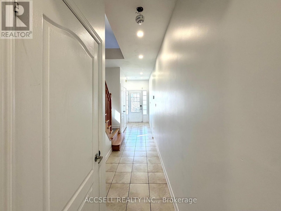 43 BANBRIDGE CRESCENT Brampton (Credit Valley), Ontario 4