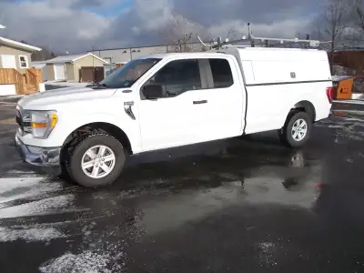 2021 Ford Double Cab XLT 3.5 gas engine, auto, pw, pl, air, radio, 4x4 Back-up camera, tow package,...