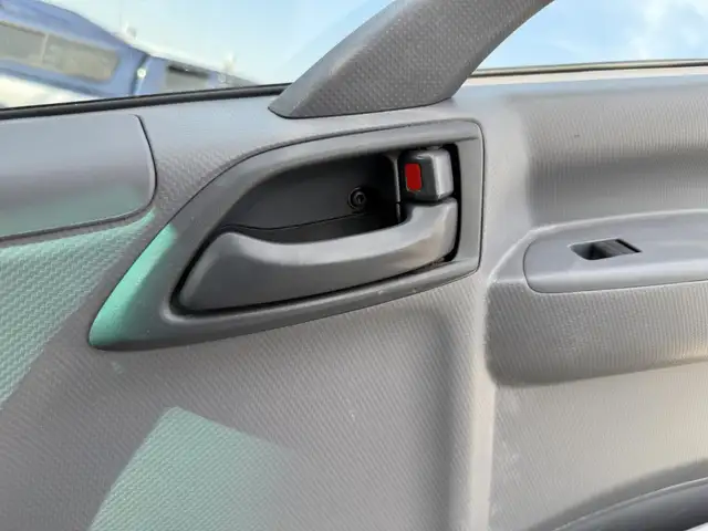 2022 Isuzu NRR CREW CAB | 16' BOX | LIFTGATE | DIESEL | 19500 GV in Cars & Trucks in Mississauga / Peel Region - Image 36