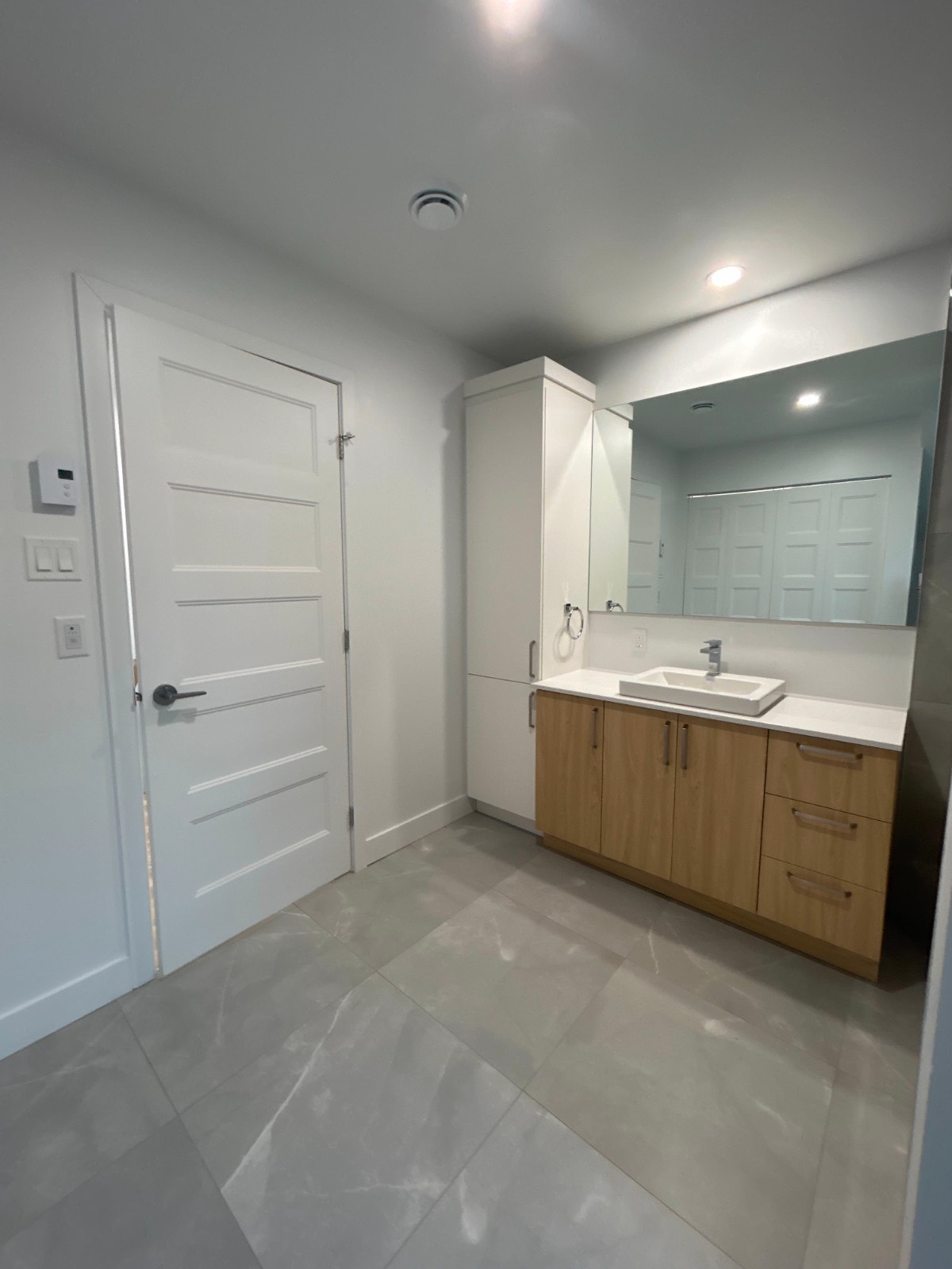 4 1/2 Acton Vale disponible maintenant! — photo 3
