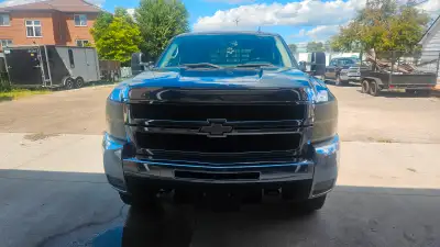 2009 CHEVY SILVERADO 2500 SERIES HD, FLATBED, SAFTIED. $15000.00 OR BEST OFFER PHONE 519-566-0571