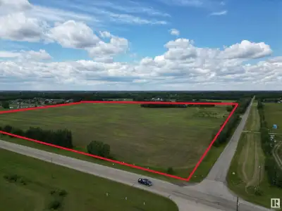 40 Acres, rolling open land. Ideal site for your Estate Home or Hobby Farm. Great open rolling meado...