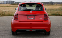 This FIAT 500e has a powerful Electric engine powering this Automatic transmission. QUICK ORDER PACK... (image 2)