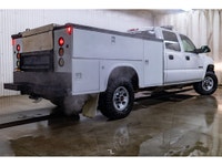 **ACCIDENT FREE - MECHANICALLY CERTIFIED** County of Red Deer Vehicle 153,772 KM This 2005 GMC Sierr... (image 5)