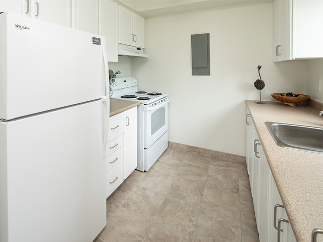 Apartment for Rent: 2 Bedroom C - Brittany Drive Apartments in Long Term Rentals in Ottawa - Image 2