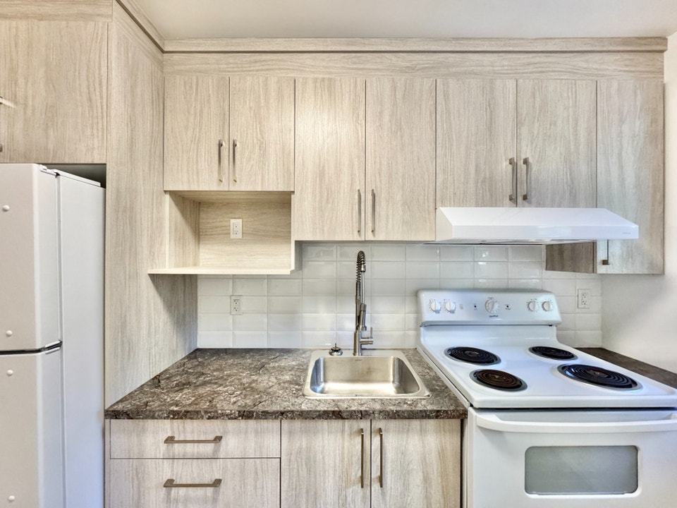 3 et demi disponibles - Chauffage & WiFi inclus - Rosemont 4