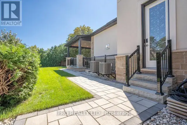 19 MALDAVER AVENUE Mississauga (Streetsville), Ontario63006663812865122