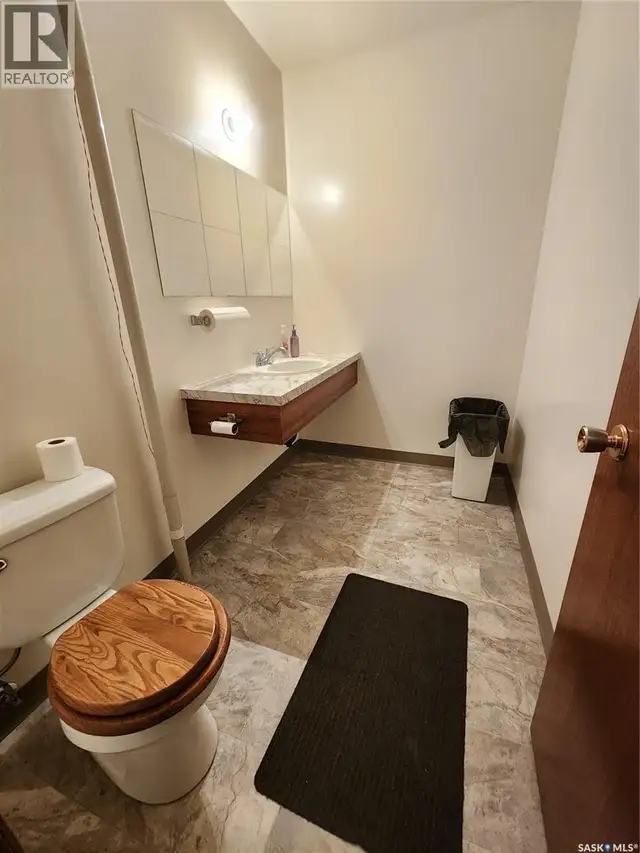 402 Wheaton AVENUE Ogema, Saskatchewan in Commercial & Office Space for Sale in Regina - Image 18