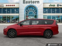 This Chrysler Pacifica has a trusty Regular Unleaded V-6 3.6 L/220 engine powering this Automatic tr... (image 1)