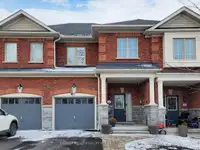 Stunning Freehold Traditional Townhouse In Brooklin - Whitby